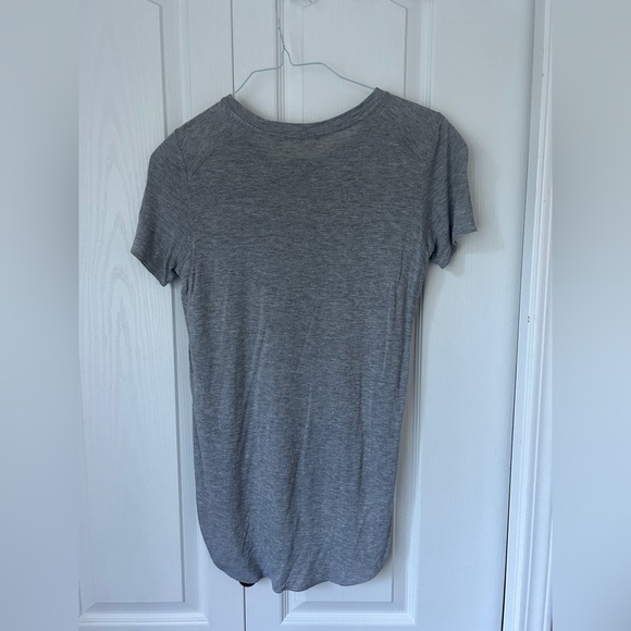 aritzia • Wilfred • size XS • Tshirt - Picture 6 of 6